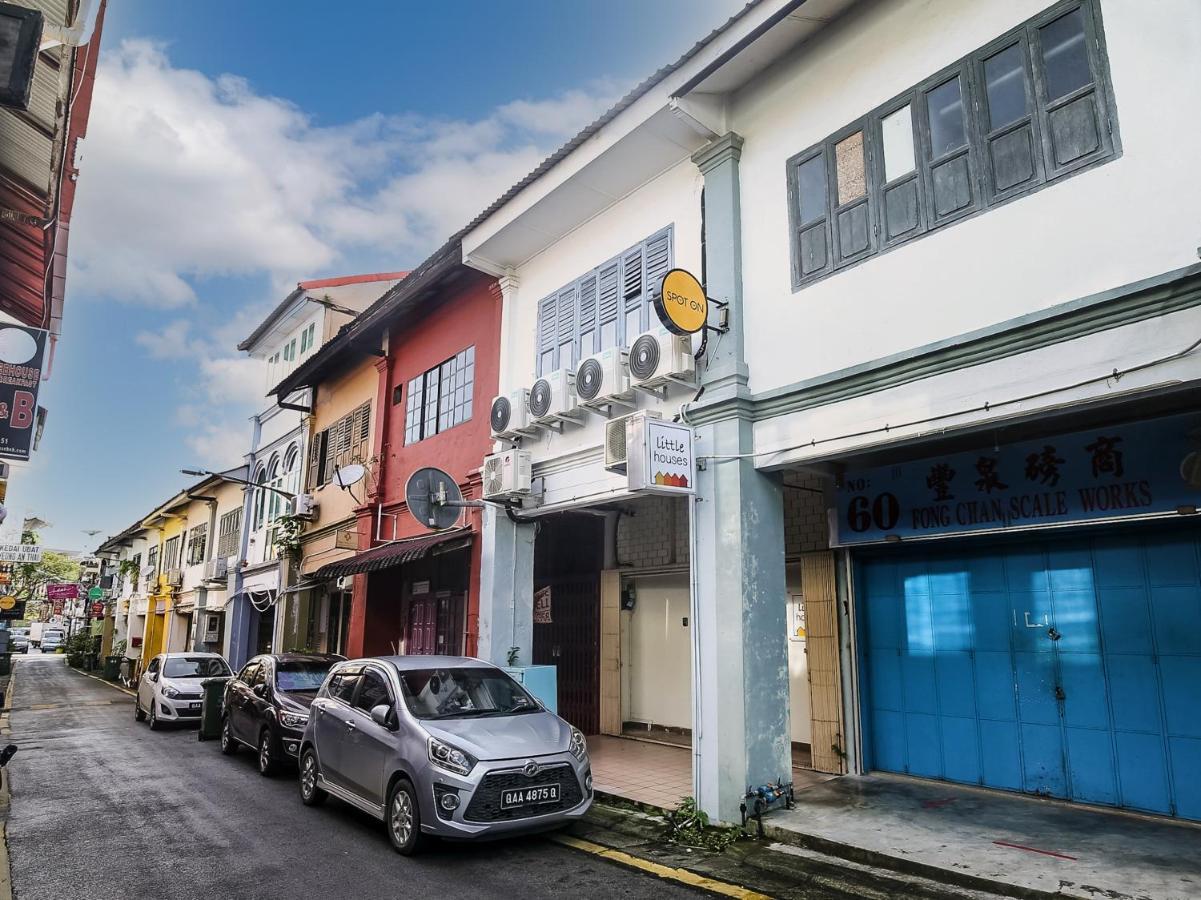 Little Houses Kuching Esterno foto